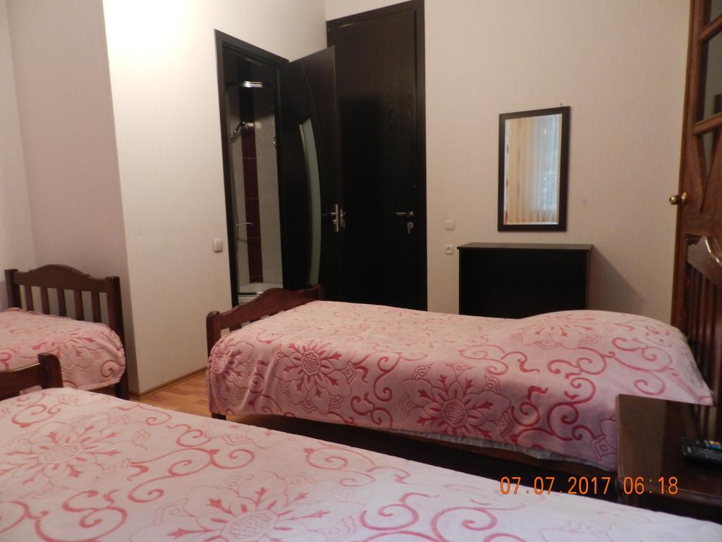 Room 404 Guest House Tiflis Exterior foto