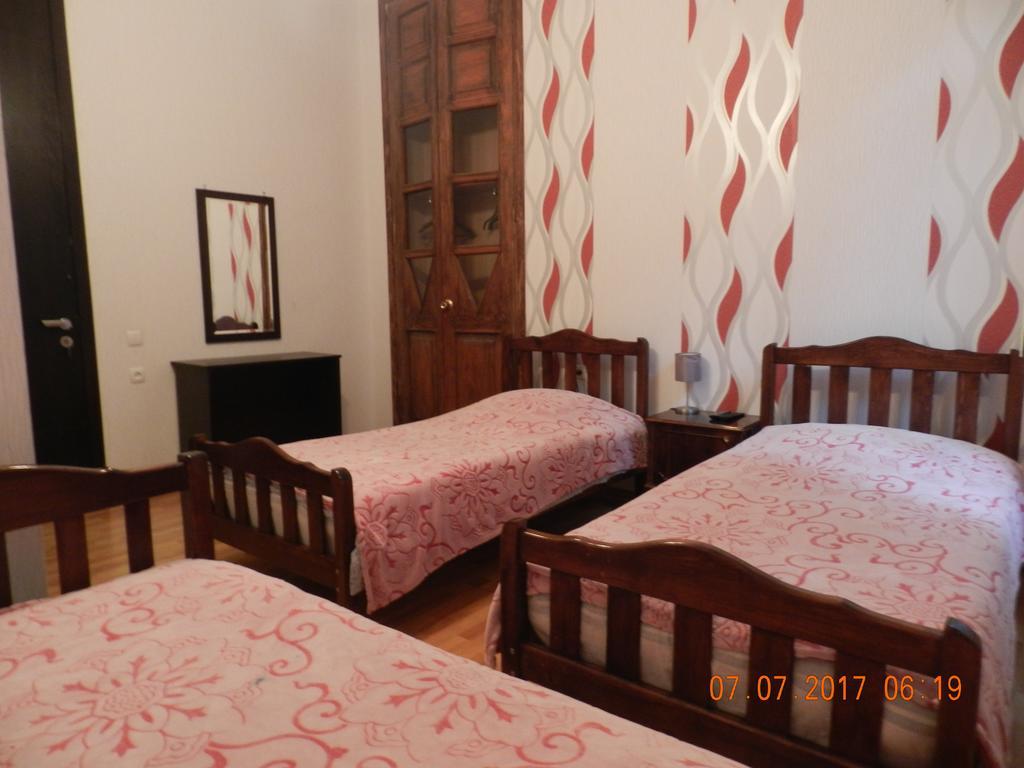 Room 404 Guest House Tiflis Exterior foto