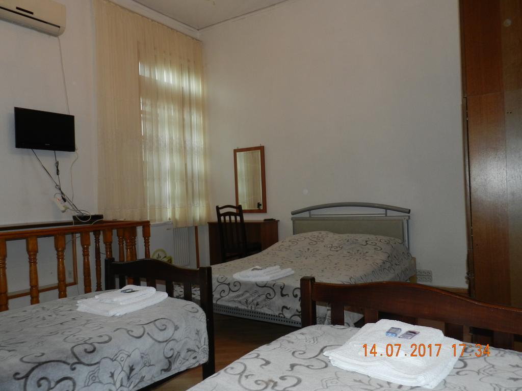 Room 404 Guest House Tiflis Exterior foto